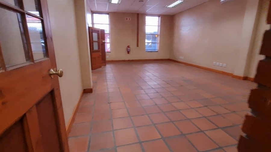 To Let commercial Property for Rent in Mowbray Western Cape